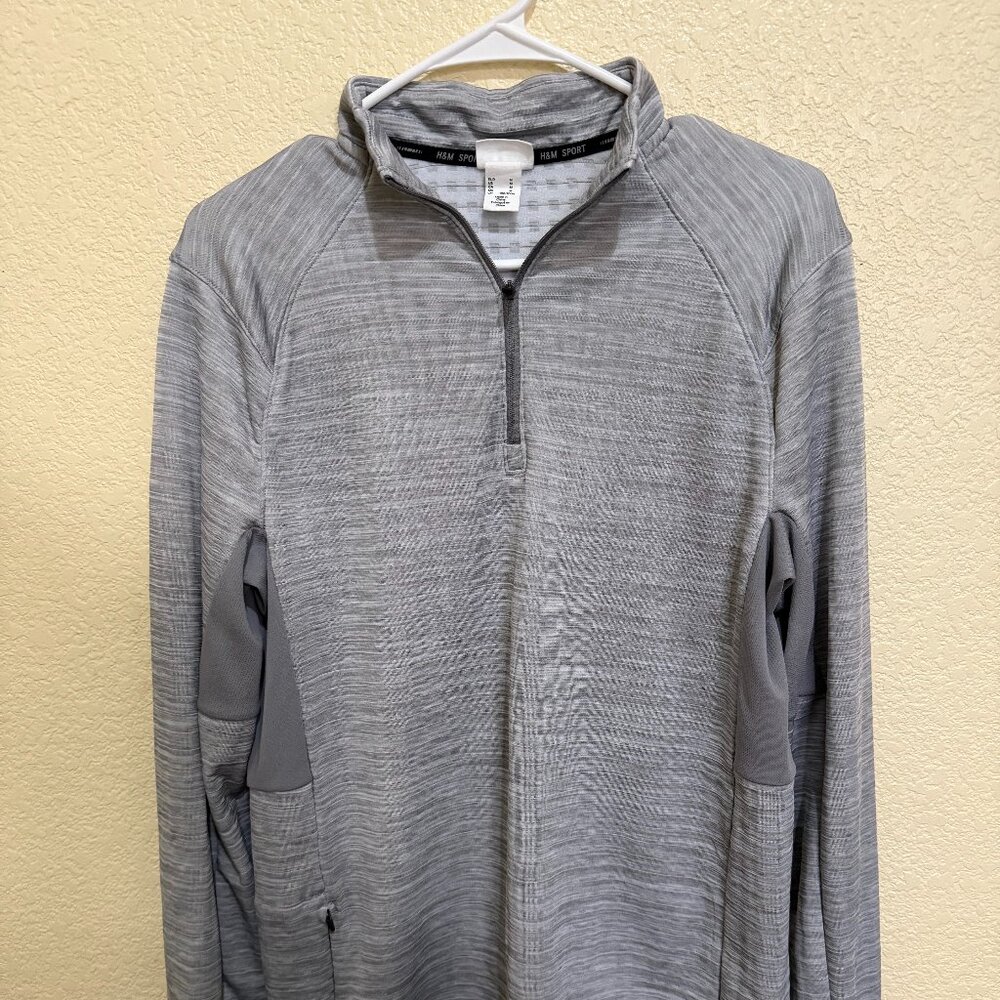 Gray H & M Sport Quarter Zip (Size Medium)